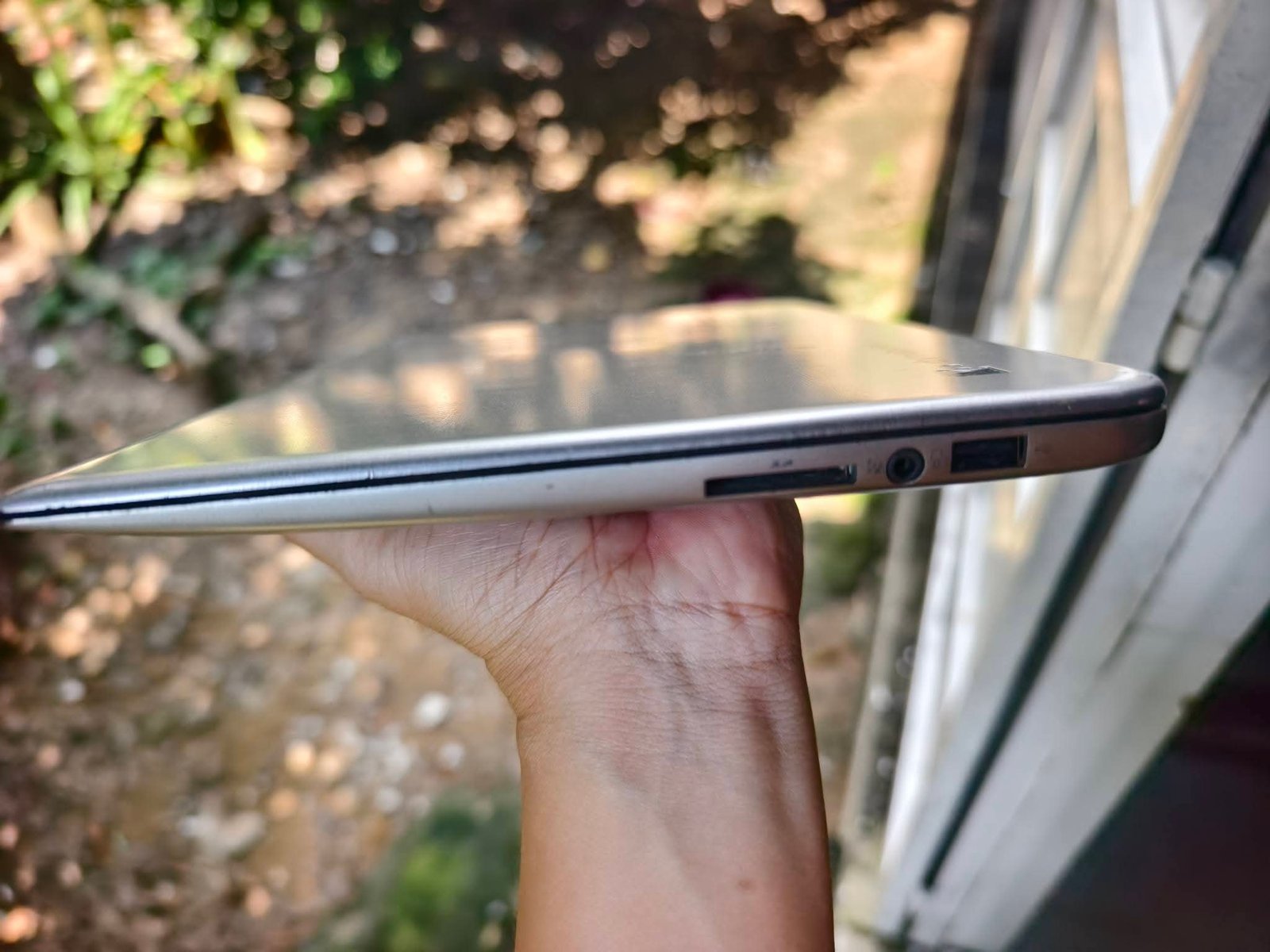 TOSHIBA DYNABOOK KIRA VB73/RS – CORE i7, MỎNG NHẸ