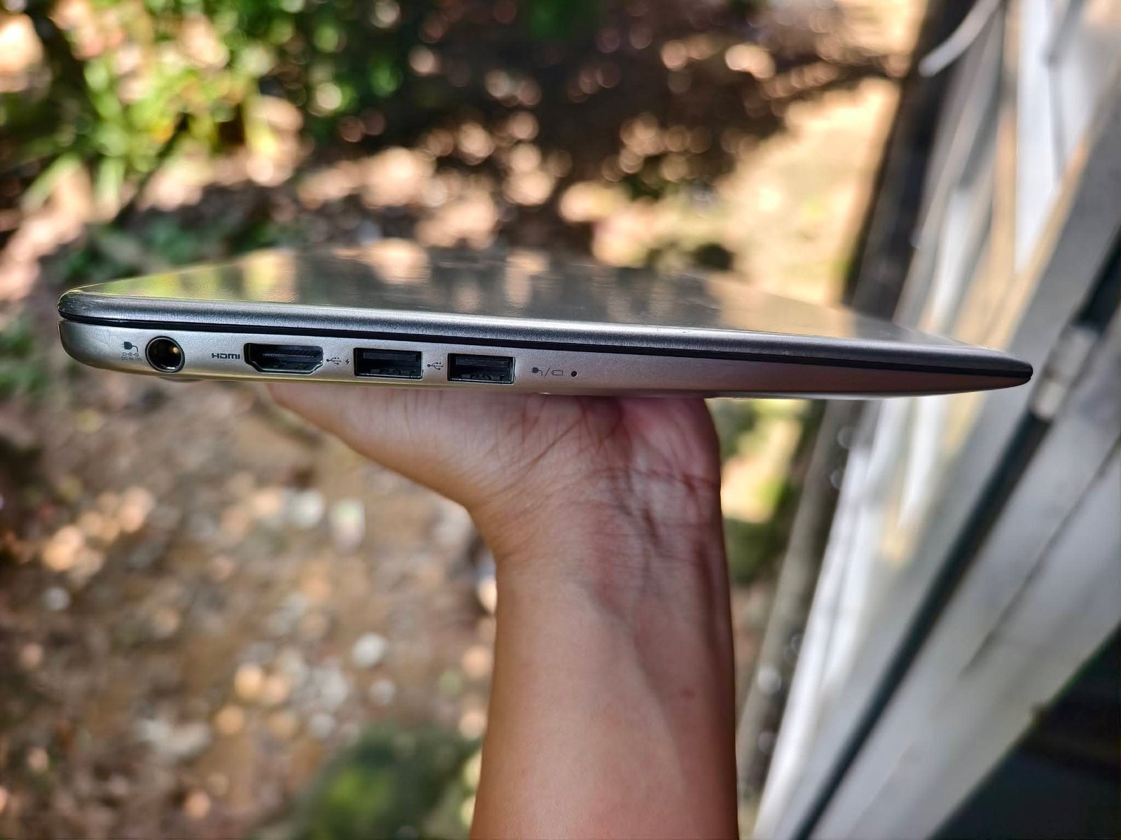 TOSHIBA DYNABOOK KIRA VB73/RS – CORE i7, MỎNG NHẸ